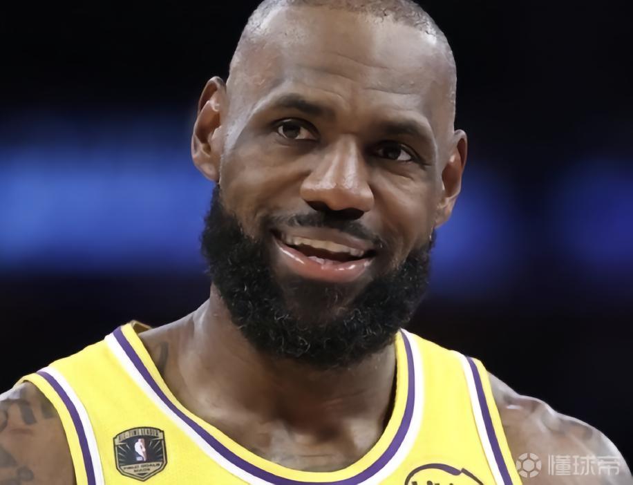 雷迪克：詹姆斯攻防两端展现了领袖气质，这是季后赛该有的样子