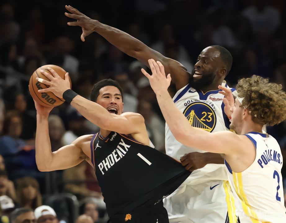 布克谈与格林被驱逐：我理解他是个好胜的人，输球发脾气很正常